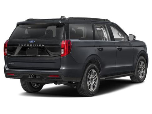 Used 2025 Ford Expedition Active AWD/4WD image 2