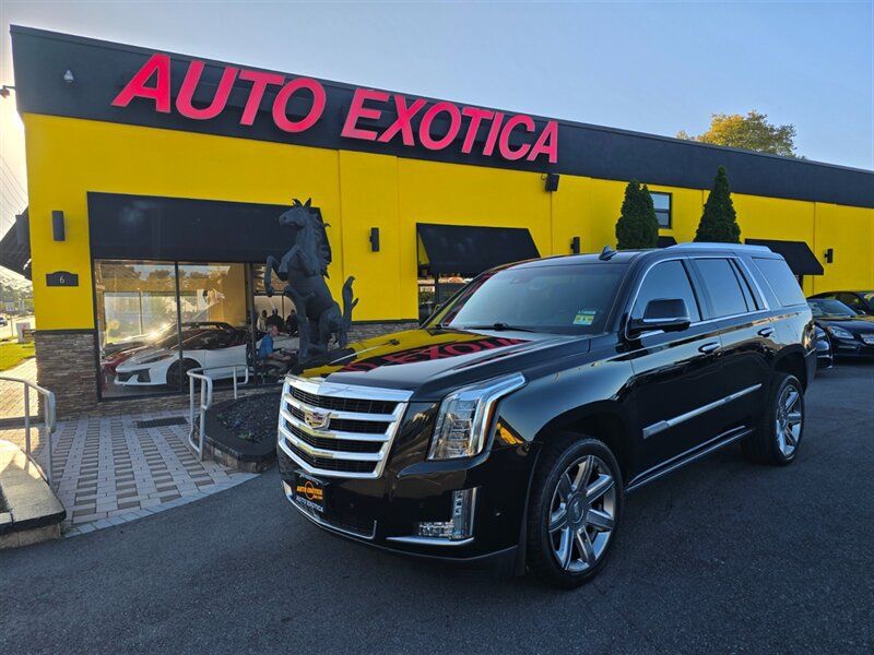 Used 2017 Cadillac Escalade Premium Luxury AWD/4WD image 1