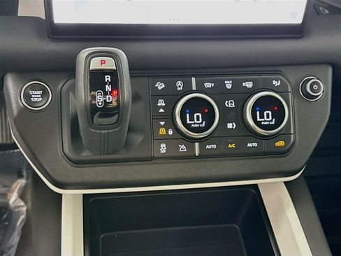 Used 2025 Land Rover Defender 110 S AWD/4WD image 20