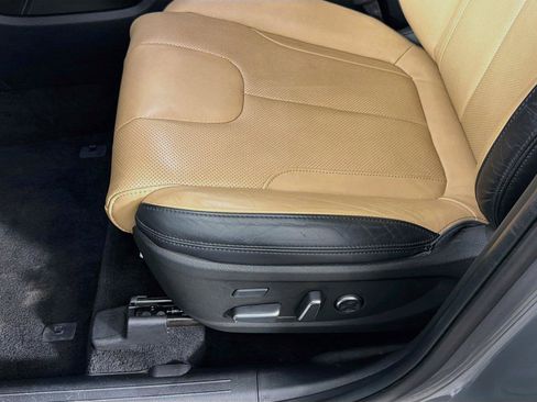 Used 2023 Hyundai Santa Fe Calligraphy AWD/4WD image 15