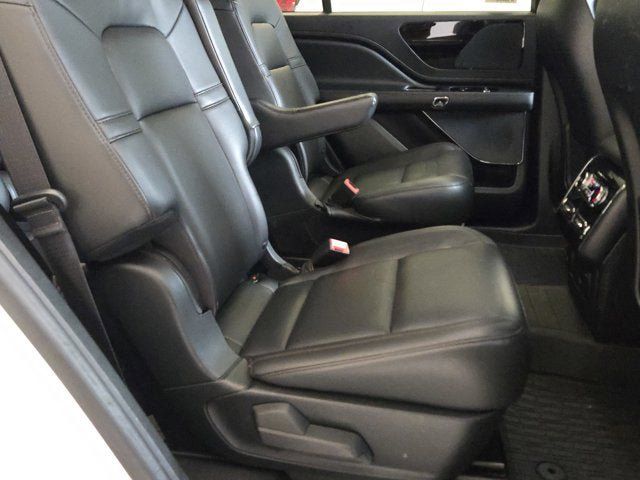 Used 2023 Lincoln Aviator AWD w/ Premium Package image 8