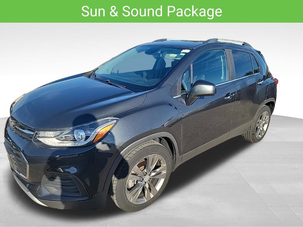 Used 2020 Chevrolet Trax LT w/ Sun & Sound Package FWD image 8
