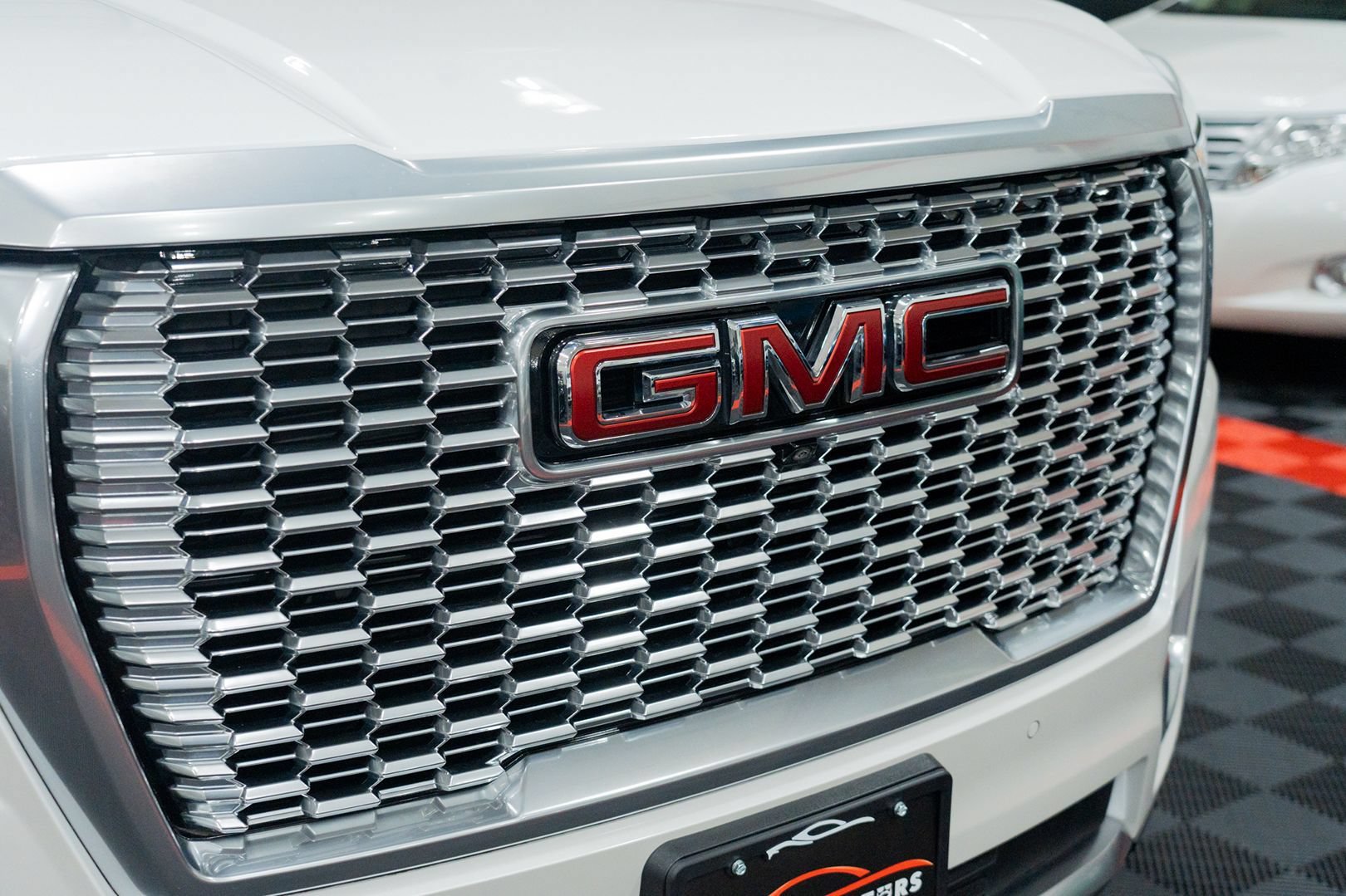 Used 2024 GMC Yukon Denali AWD/4WD image 14