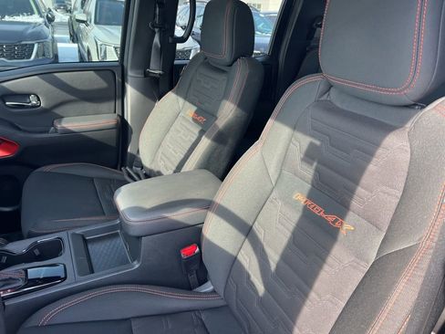 Certified 2023 Nissan Frontier PRO-4X w/ Technology Package image 5
