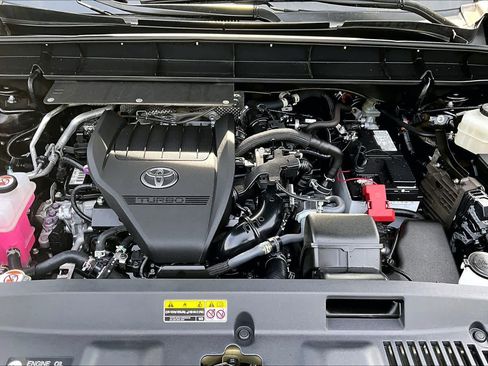 Used 2023 Toyota Highlander XLE image 31
