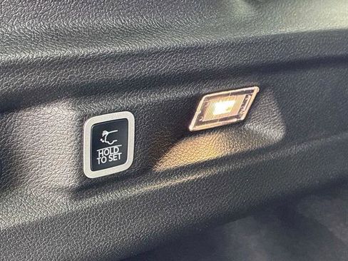 Used 2025 Jeep Grand Cherokee L Altitude image 13