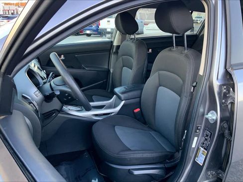 Used 2016 Kia Sportage LX image 7