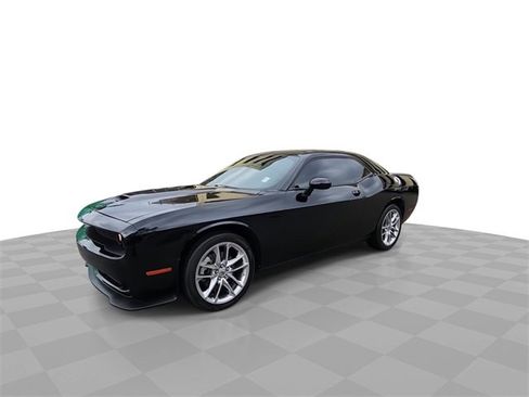Used 2022 Dodge Challenger GT image 4