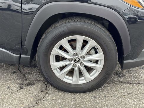 Certified 2023 Toyota Corolla Cross LE image 9