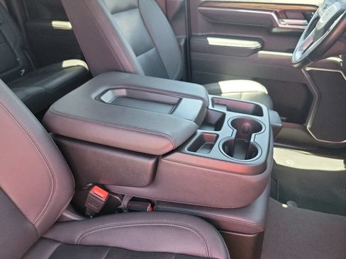 Used 2025 GMC Sierra 1500 SLT AWD/4WD image 40