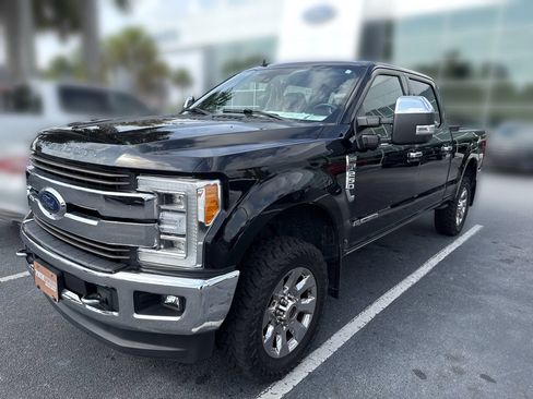 Used 2019 Ford F250 King Ranch w/ King Ranch Ultimate Package AWD/4WD image 9
