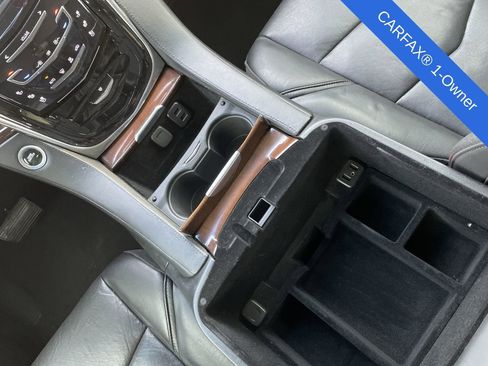 Used 2018 Cadillac Escalade ESV Luxury image 36