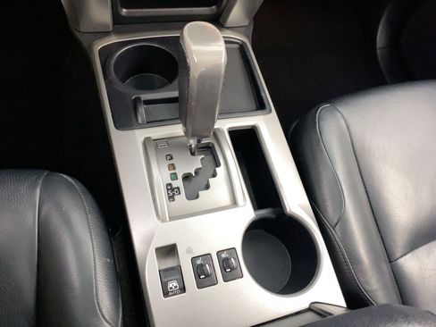 Used 2013 Toyota 4Runner Limited image 26