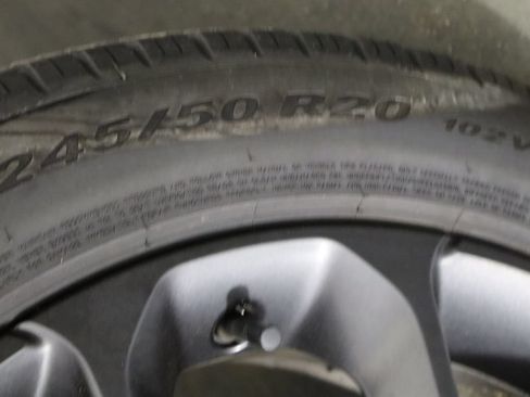 Used 2025 Chrysler Pacifica Limited FWD image 41