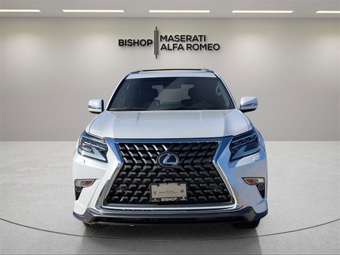 Used 2023 Lexus GX 460 Luxury image 2
