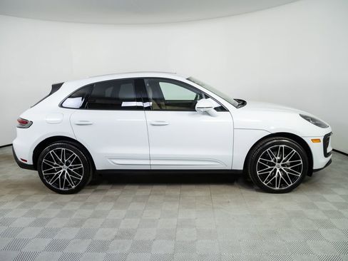 New 2026 Porsche Macan image 28