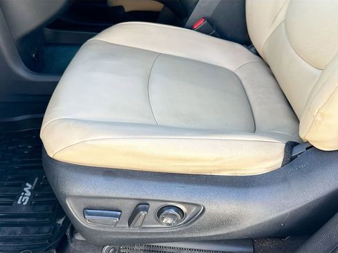 Used 2022 Toyota Sienna XLE AWD/4WD image 20