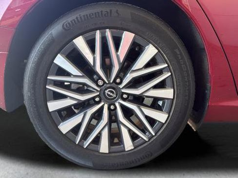 Used 2023 Nissan Altima 2.5 SV w/ SV Premium Package FWD image 24