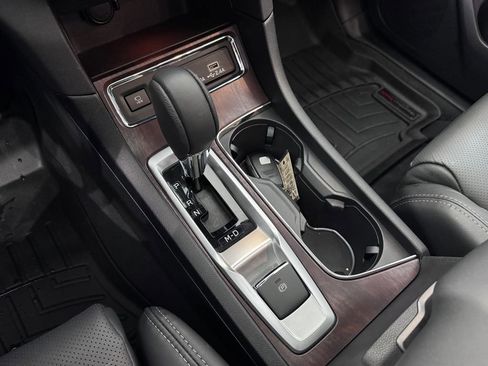 Used 2024 Subaru Ascent Touring image 25