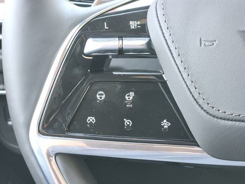 New 2026 Cadillac Escalade Platinum Sport w/ LPO, Floor Liner Package AWD/4WD image 24
