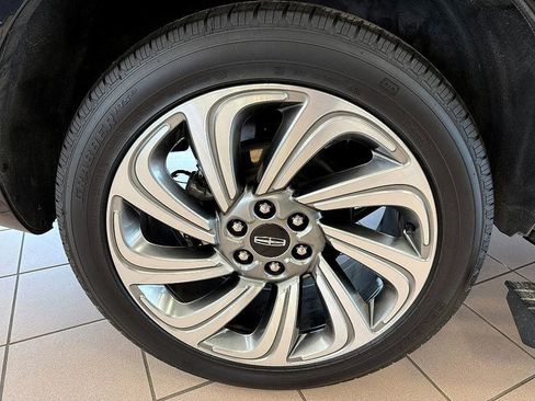 Used 2024 Lincoln Navigator Premiere image 28