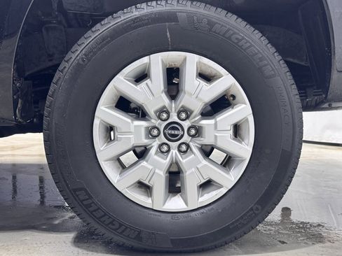 Certified 2023 Nissan Frontier SV image 14