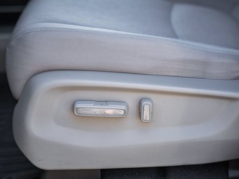 Used 2018 Honda Odyssey LX image 31