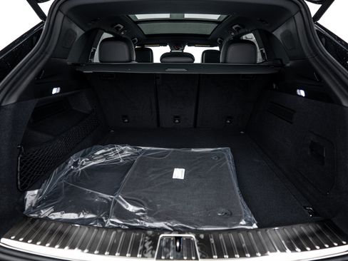 Certified 2026 Porsche Cayenne AWD/4WD image 24
