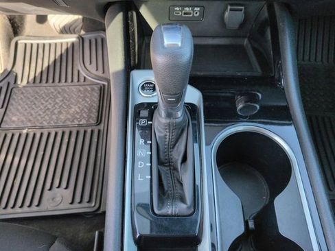 Used 2024 Nissan Altima 2.5 SV image 13