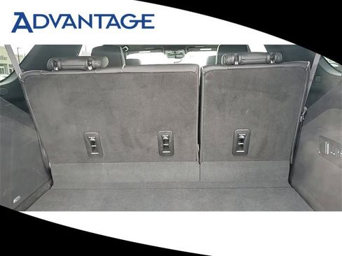 Used 2022 Cadillac Escalade Premium Luxury image 6