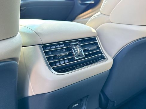 Used 2023 Lexus LS 500 w/ Interior Upgrade Package image 33