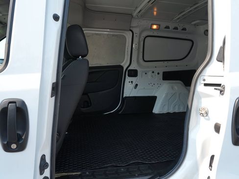 Used 2022 RAM ProMaster City Tradesman FWD image 17