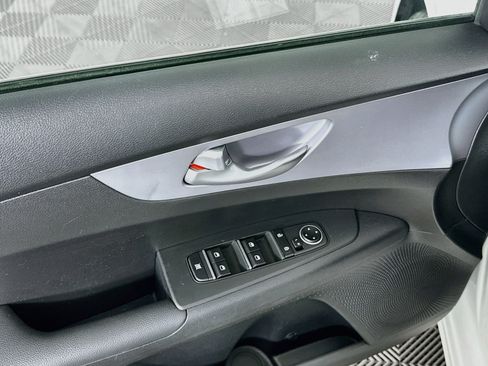 Used 2024 Kia Forte LXS FWD image 15