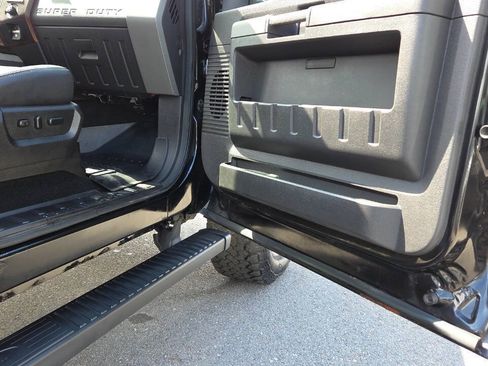 Used 2012 Ford F250 Lariat w/ Lariat Ultimate Pkg AWD/4WD image 55