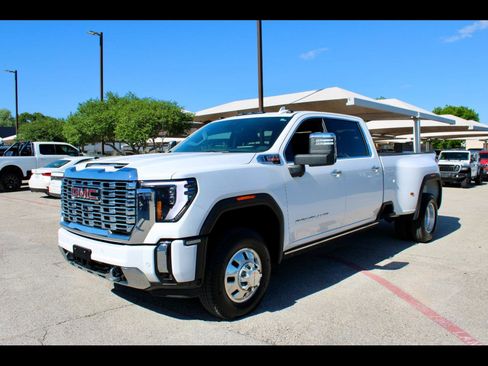 Used 2024 GMC Sierra 3500 Denali w/ Denali Reserve Package AWD/4WD image 1