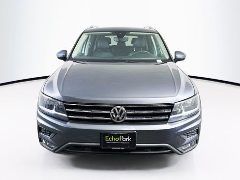 Used 2021 Volkswagen Tiguan SEL AWD/4WD image 2