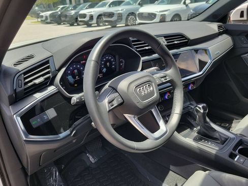 Certified 2025 Audi Q3 2.0T Premium w/ Convenience Package AWD/4WD image 7