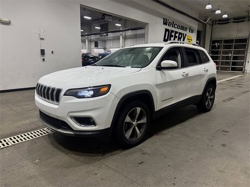 Used 2019 Jeep Cherokee Limited image 4