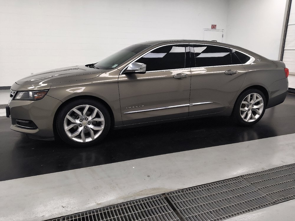 Used 2017 Chevrolet Impala Premier w/ Enhanced Convenience Package FWD image 2