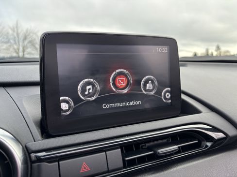 Used 2019 MAZDA MX-5 Miata RF Grand Touring image 29