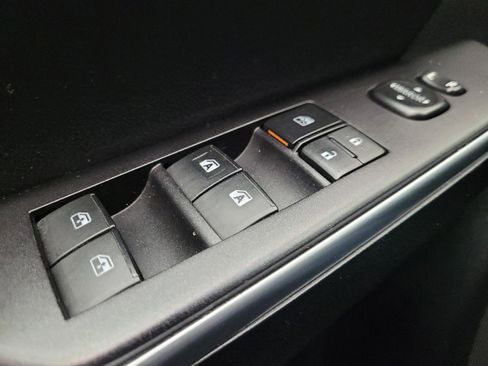 Used 2017 Toyota Camry SE image 27