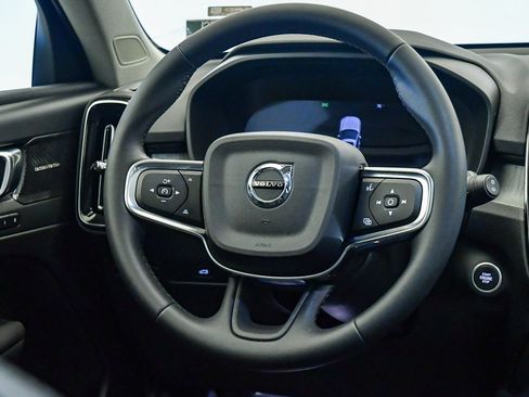 Certified 2025 Volvo XC40 B5 Ultra w/ Climate Package image 12