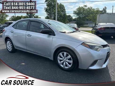 Used 2016 Toyota Corolla LE FWD image 11