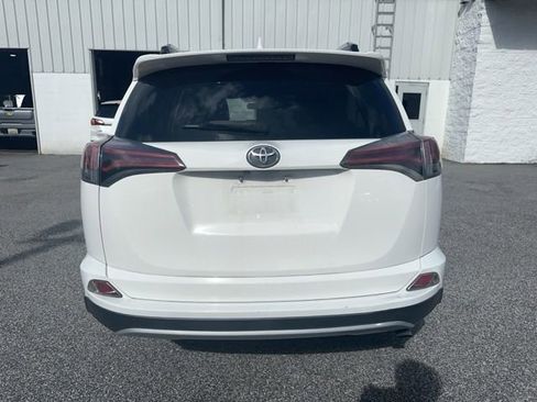 Used 2016 Toyota RAV4 XLE FWD image 4