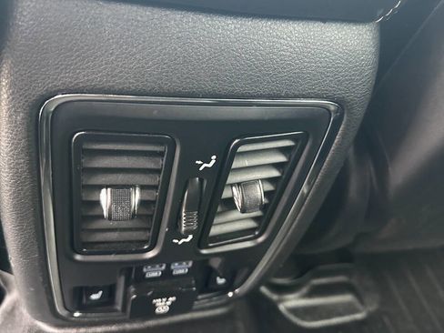 Used 2015 Jeep Grand Cherokee Limited image 13