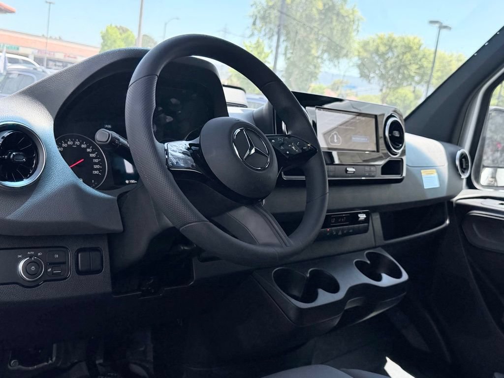 New 2026 Mercedes-Benz Sprinter 2500 image 32