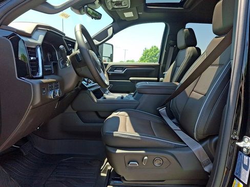 New 2026 GMC Sierra 2500 Denali w/ Denali Reserve Package AWD/4WD image 9
