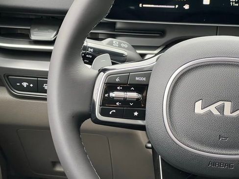 New 2026 Kia Carnival LXS image 23