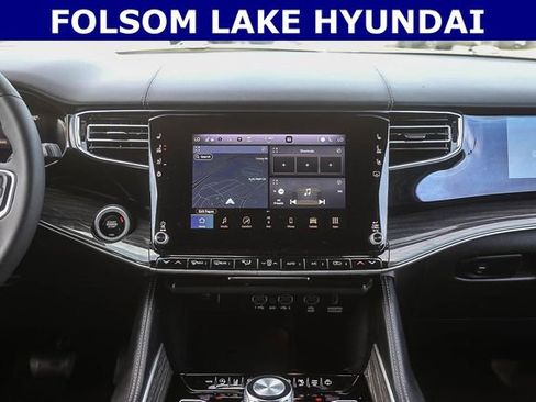 Used 2022 Jeep Wagoneer Series III w/ Premium Group I image 14