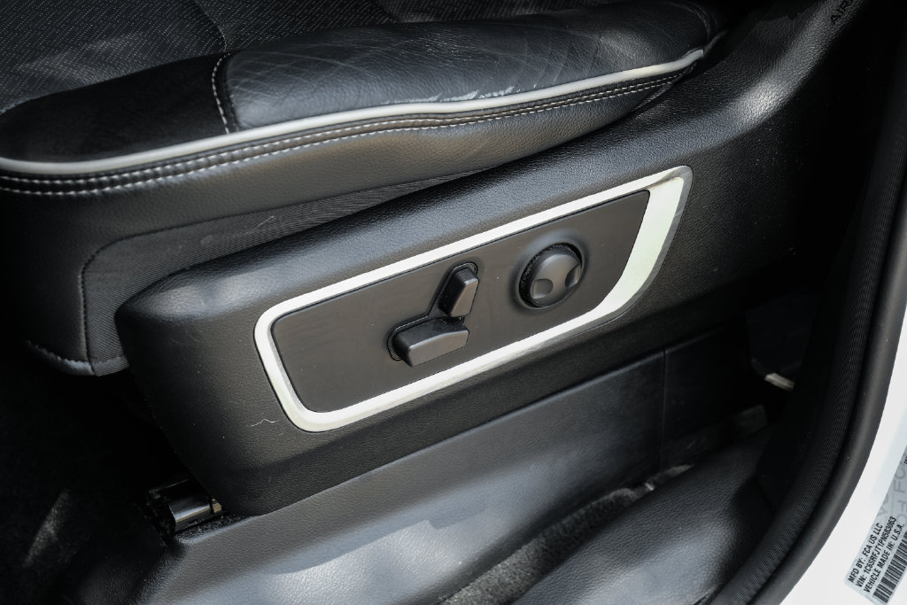 Used 2023 RAM 1500 Laramie AWD/4WD image 48